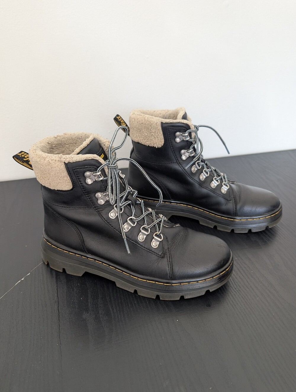 Dr. Martens Combs W FL Fur Lined Leather Boots Black 8.5 US WarmWair Sherpa